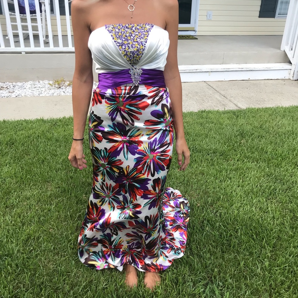 Homecoming / prom dress